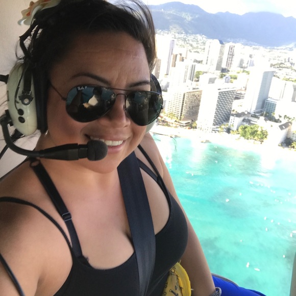 Meet your Posher, Sil - Picture 2 of 5